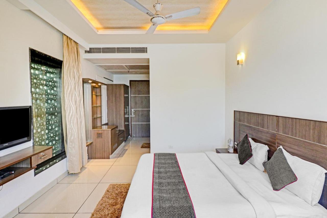 Oyo Townhouse 484 Sanskriti Delhi (National Capital Territory of India) Exterior foto