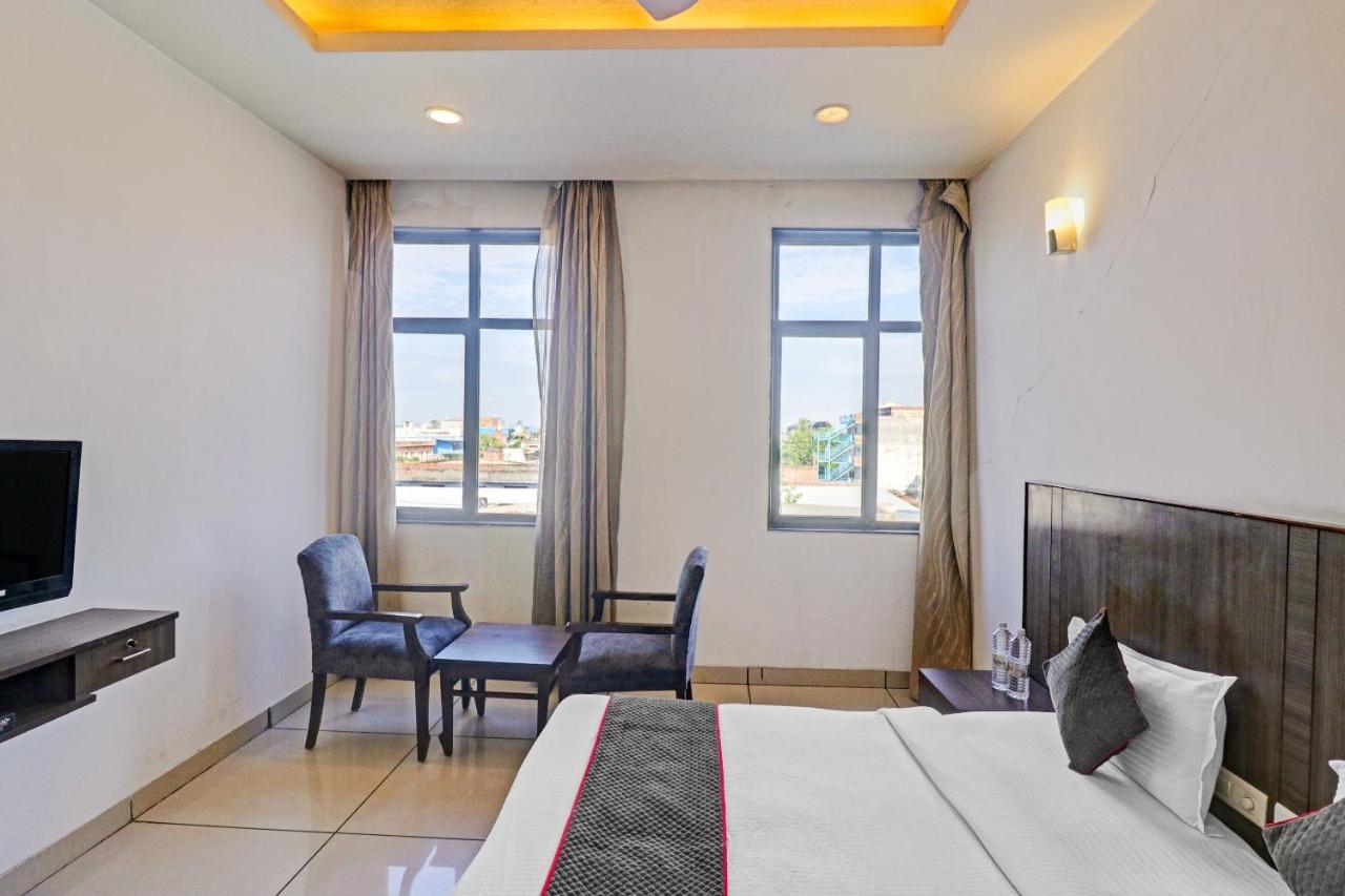 Oyo Townhouse 484 Sanskriti Delhi (National Capital Territory of India) Exterior foto