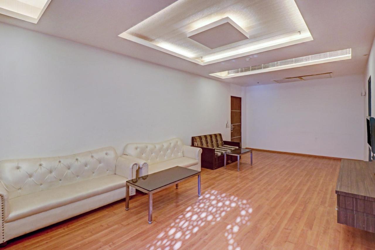 Oyo Townhouse 484 Sanskriti Delhi (National Capital Territory of India) Exterior foto