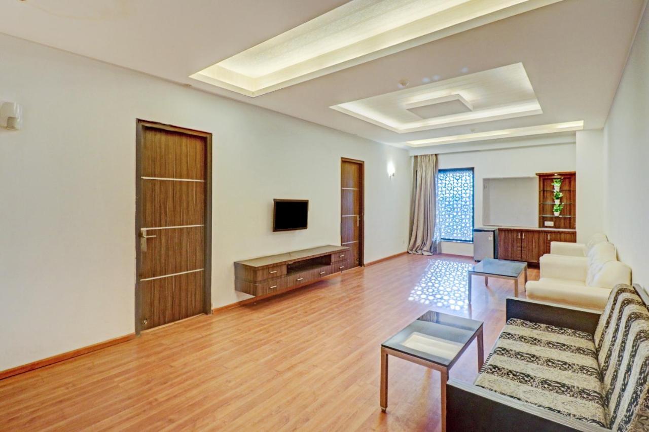 Oyo Townhouse 484 Sanskriti Delhi (National Capital Territory of India) Exterior foto