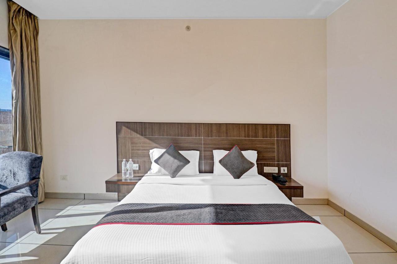 Oyo Townhouse 484 Sanskriti Delhi (National Capital Territory of India) Exterior foto
